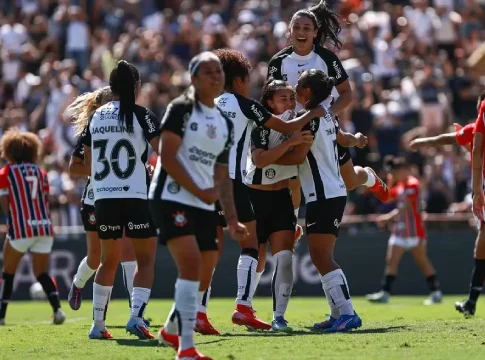 Corinthians e Cruzeiro avançam à final do Campeonato Brasileiro Feminino