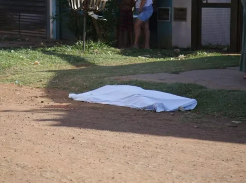 Casal mata homem a facadas por suposta briga de facção no Nova Campo Grande