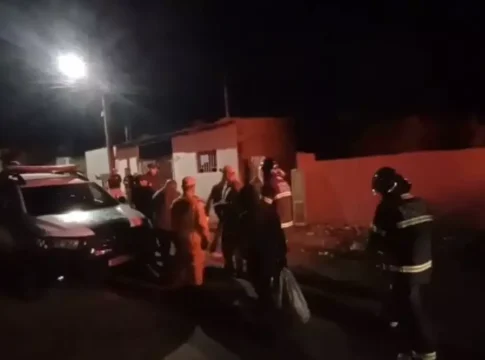 Morto queimado dentro de casa fez fogueira para se aquecer no Jardim Colibri