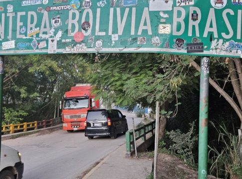 Eleições na Bolívia têm direita favorita e 23% dos votos indefinidos