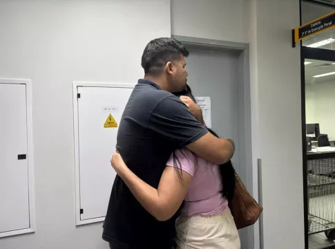 “Fechei os olhos e acreditei em Deus”, diz vítima de tentativa de feminicídio