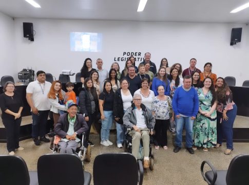 Mundo Novo – 1ª Reunião da Associação de Pais e Amigos de Autistas
