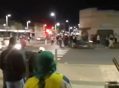 Vídeo mostra corre-corre após jovem ser esfaqueado e morto na 14 de Julho