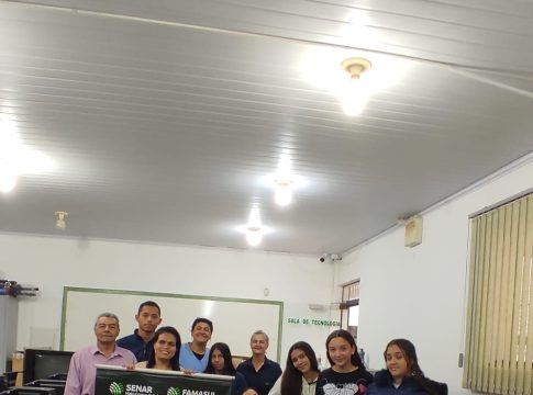 Inclusão Digital: Curso de Informática para adolescentes