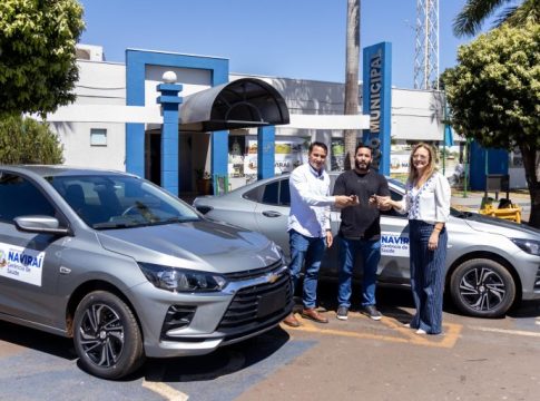 NAVIRAÍ: Prefeito melhora frota com novos carros para Saúde