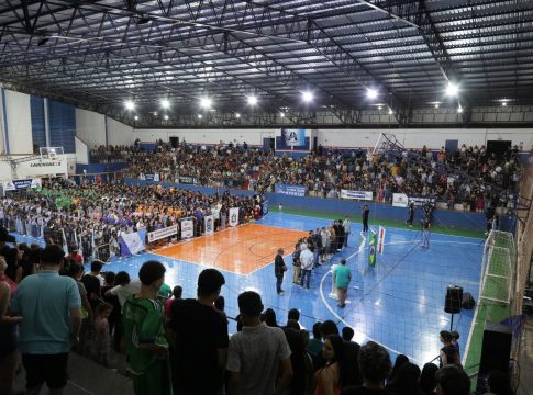 “Através do esporte que nós vamos dar continuidade a educação e a saúde de todas as crianças e adolescentes de nossa cidade”, comentou prefeita Rosaria na abertura dos jogos escolares