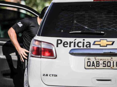 Motociclista perde controle direção, bate em poste e morre em Corumbá