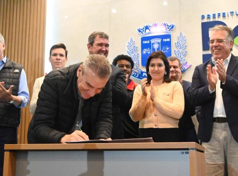 Com Riedel e Tebet, Paulo Corrêa assina convênio de R$ 51,6 milhões para Ponta Porã