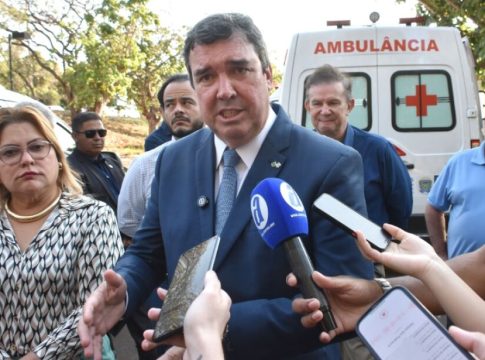 Riedel diz que se Bolsonaro for absolvido, não “precisa de anistia”