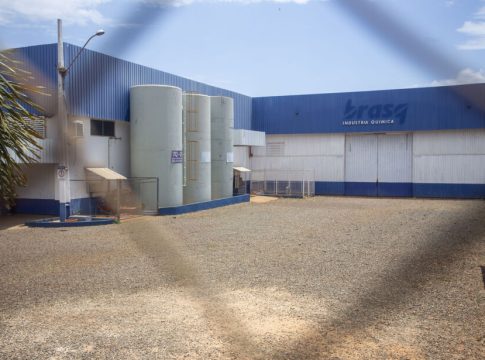 Industria de cosméticos de Campo Grande é alvo de operação contra uso de metanol