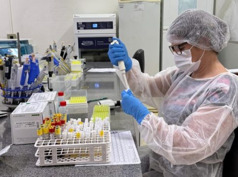 MS lidera o país em testagens e se torna referência em vigilância laboratorial e epidemiológica