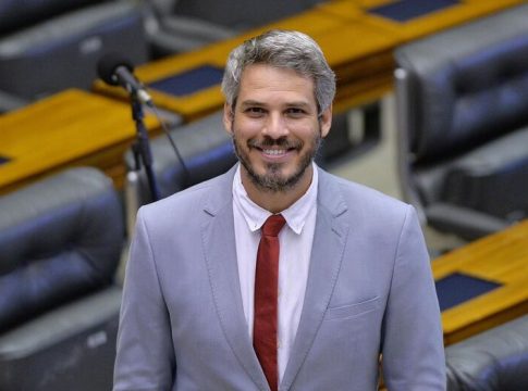 Superintendente Tiago Botelho entrega 100 milhões em imóveis da União com a presença das ministras Simone Tebet e Esther Dweck