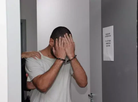Músico que matou jornalista vai responder por vazar nudez, cárcere e perseguição