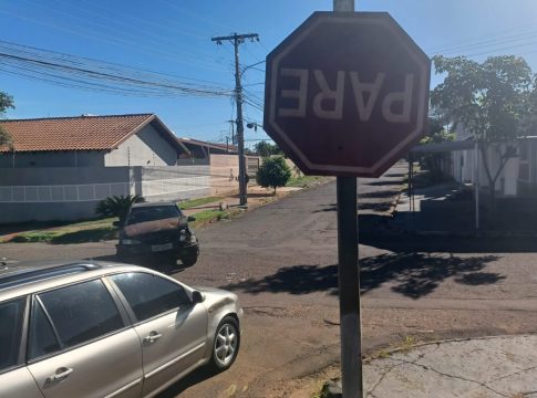 Motorista fura preferencial e causa acidente no Jardim Panamá