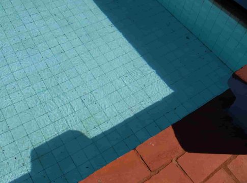 Tragédias recentes reforçam cuidado redobrado com crianças em dias quentes e folgas em MS
