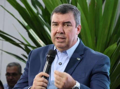 Riedel entrega kits do Bolsa Atleta e Técnico em agenda nesta segunda-feira