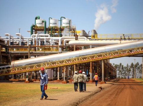 MS gerou 1.379 empregos formais em setembro, com destaque para Construção, Indústria e Comércio