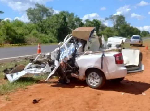 Motorista de ambulância morre em colisão com caminhão boiadeiro na MS-112