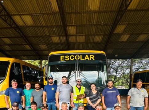 Motoristas do transporte escolar da Rede Municipal participam de palestra sobre segurança