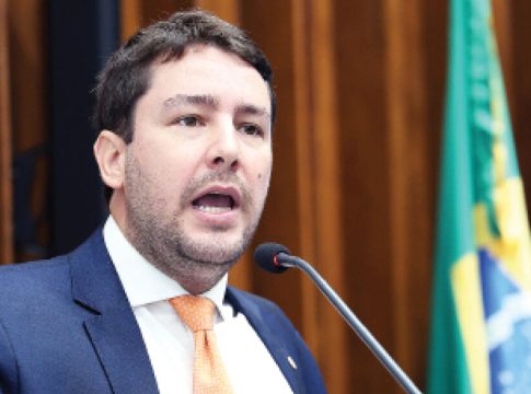 Com futuro político incerto, Catan sofre duas derrotas na Justiça para a Cassems