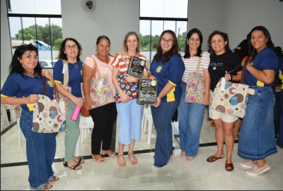 Secretaria de Educação de Iguatemi entregou 280 kits de trabalho para professores e coordenadores da Rede Municipal de Ensino contendo 16 itens