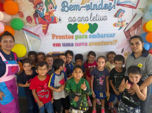 Direção da Escola Cemur no Assentamento Nossa Senhora Auxiliadora recebe alunos para início do ano letivo