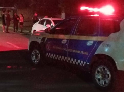 Folião é preso após tumultuar barracas durante Carnaval na Praça do Papa