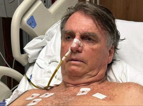 Bolsonaro volta a passar mal na cadeia e está sendo monitorado, diz Carlos no X