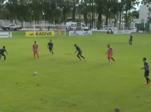 Naviraiense mantém liderança do Estadual ao empatar sem gols com o Oprário