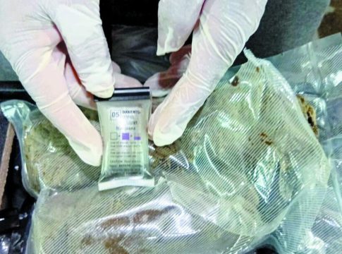 Carregamento milionário de maconha líquida é interceptado pela Bolívia