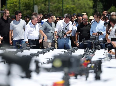 Ratinho Junior entrega 243 drones para monitoramento aéreo das forças de segurança do Paraná