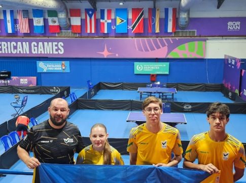 Jovens atletas de Guaíra representam o Brasil no circuito mundial de tênis de mesa em Assunção