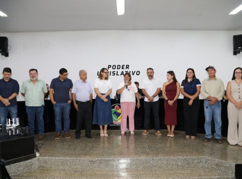 “Que vocês sejam muito bem-vindos ao serviço público municipal”, destacou a prefeita Rosária durante a posse dos novos servidores públicos