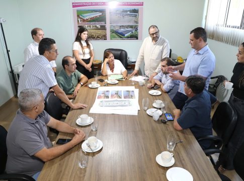 Executivo e Legislativo realizam reunião para alinhar projetos em Mundo Novo