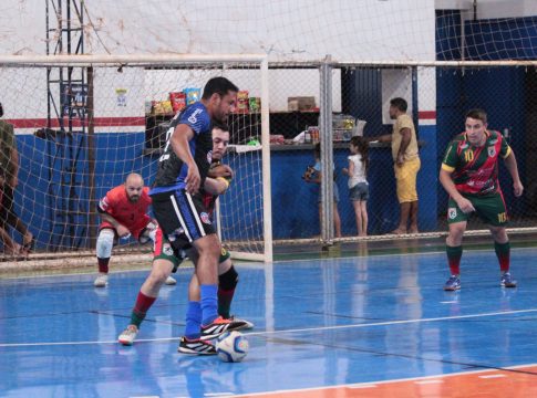 Campeonato de Futsal em Mundo Novo teve início com mais de 20 gols na rodada