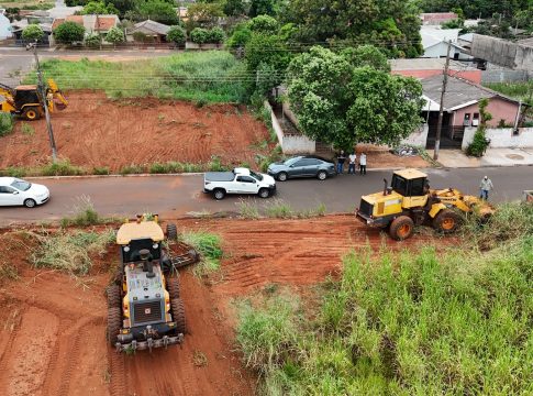 Prefeitura de Itaquiraí inicia limpeza de terrenos notificados e proprietários serão multados