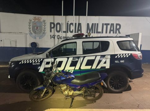 Homem preso por conduzir moto com motor furtado