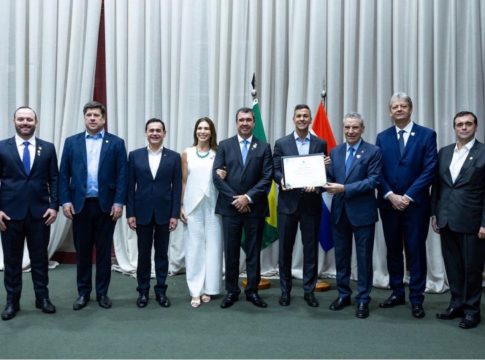 Paulo Corrêa participa de encontro de líderes mundiais da COP15 e homenageia presidente do Paraguai