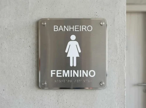 Vácuo do STF ameaça validade de lei que barra trans em banheiros femininos em Campo Grande