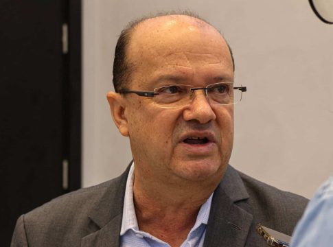 Barbosinha confirma saída de PSD e negocia com três partidos aliados do governo
