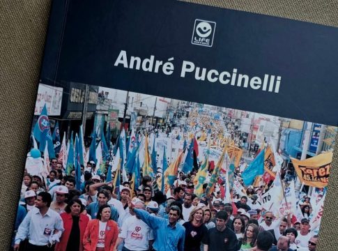 Em evento concorrido, André Puccinelli lança livro sobre sua gestão na Capital