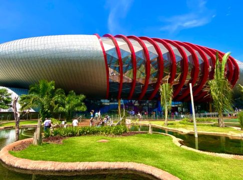 Bioparque Pantanal celebra quatro anos como maior aquário de água doce do mundo e se consolida como atrativo turístico internacional
