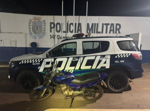 Homem preso por conduzir moto com motor furtado