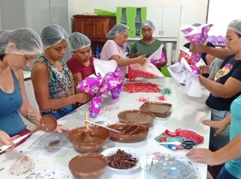 Páscoa Solidária: Oficina de Geração de Renda em Japorã une capacitação e Inclusão Social