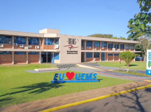 UEMS abre inscrições para auxílios permanência e alimentação para estudantes em vulnerabilidade