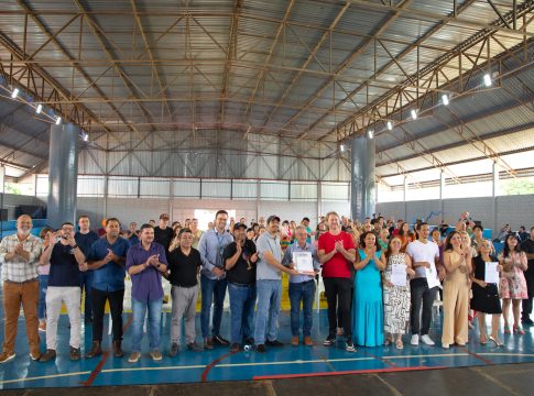 Guaíra realiza solenidade de entrega da ordem de serviço para 25 unidades habitacionais