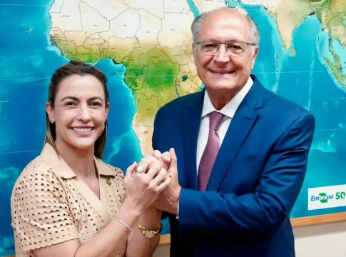 Soraya assume direção do PSB, declara apoio à reeleição de Lula e divide partido em MS