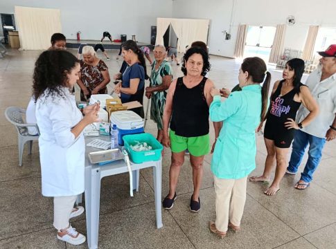 Governo de Mundo Novo realiza vacinação em instituições e reforça campanha contra a Influenza