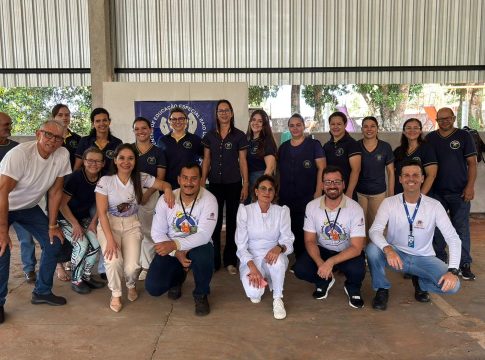 Secretaria de Saúde de Mundo Novo vacina alunos e professores da APAE