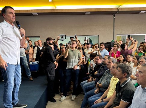 Em encontro com Flávio Bolsonaro, Paulo Corrêa destaca alinhamento político em MS